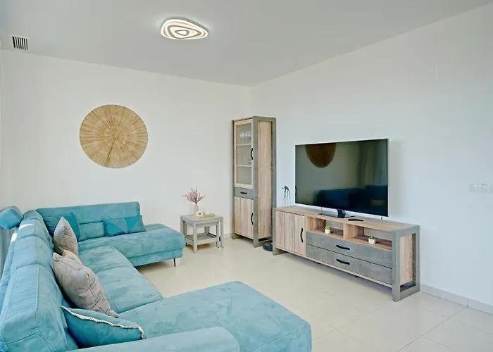 Ii-2 By Interhome דירה *